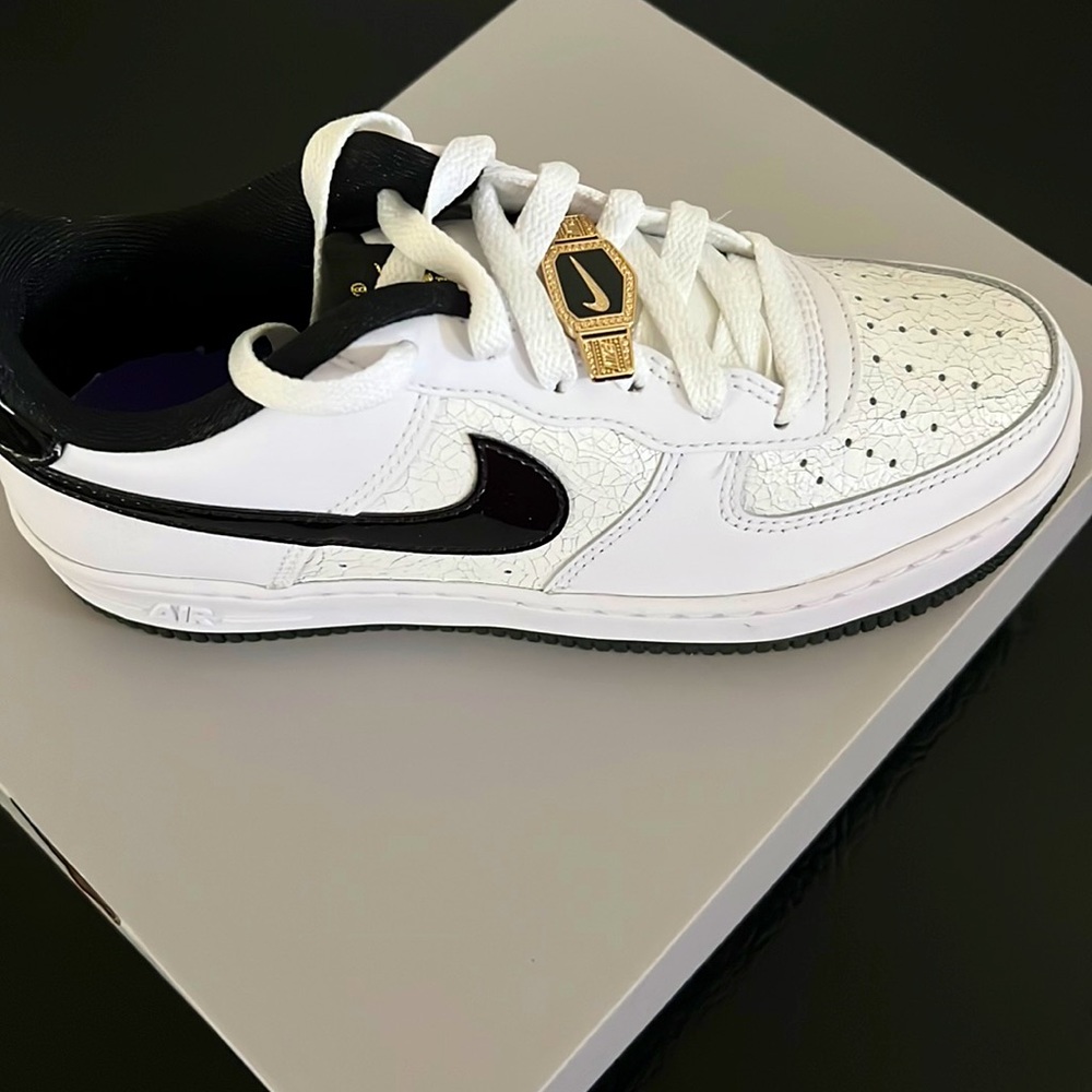 NEW Nike Air Force 1 LVS